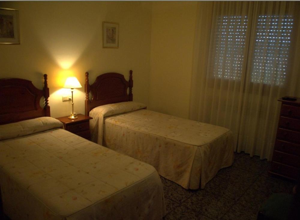Hostal El Violi Cardona Esterno foto
