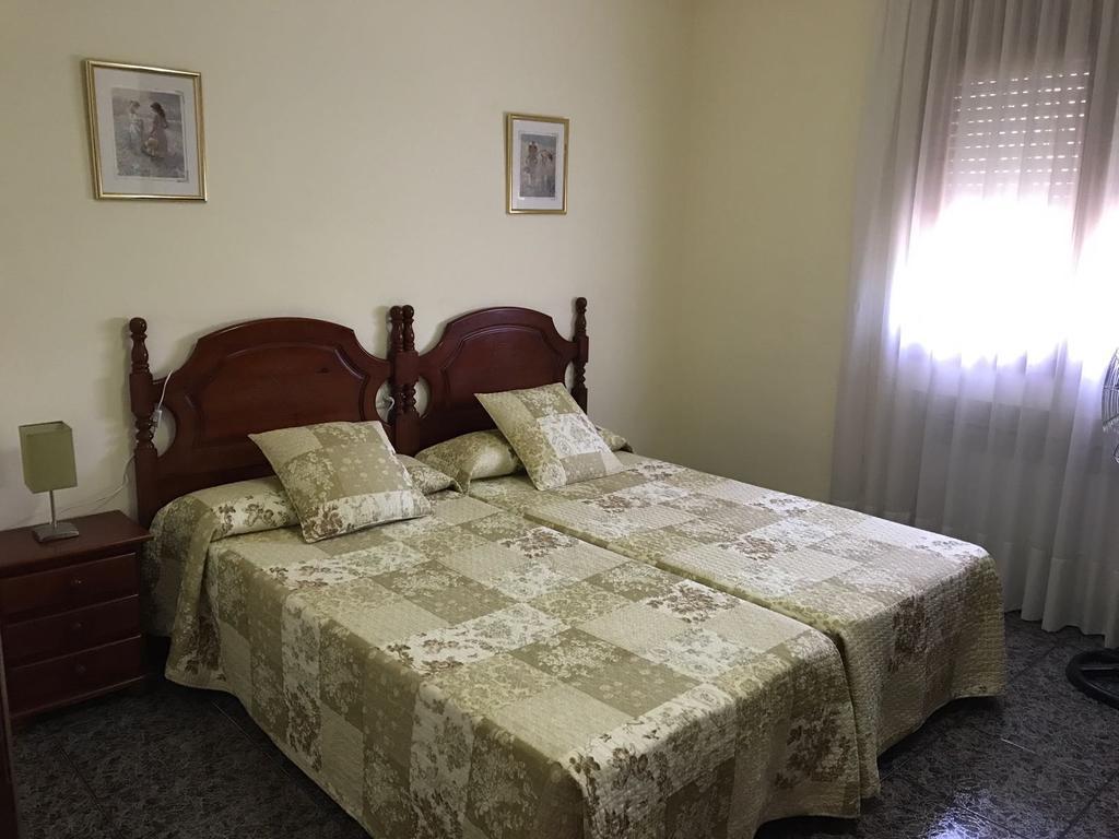 Hostal El Violi Cardona Esterno foto