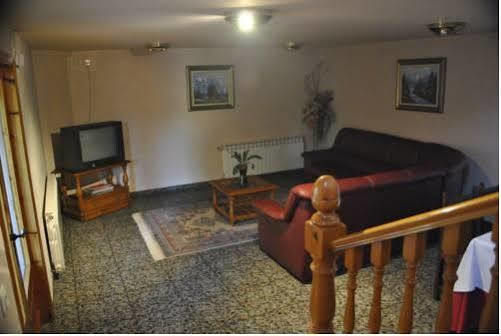 Hostal El Violi Cardona Esterno foto